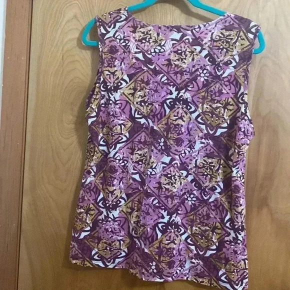 Liz and Co scoop neck tank top triangular and floral pattern - Picture 10 of 12